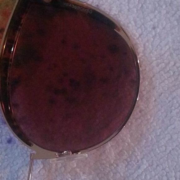 Fendi Sunglasses - Picture 7 of 8
